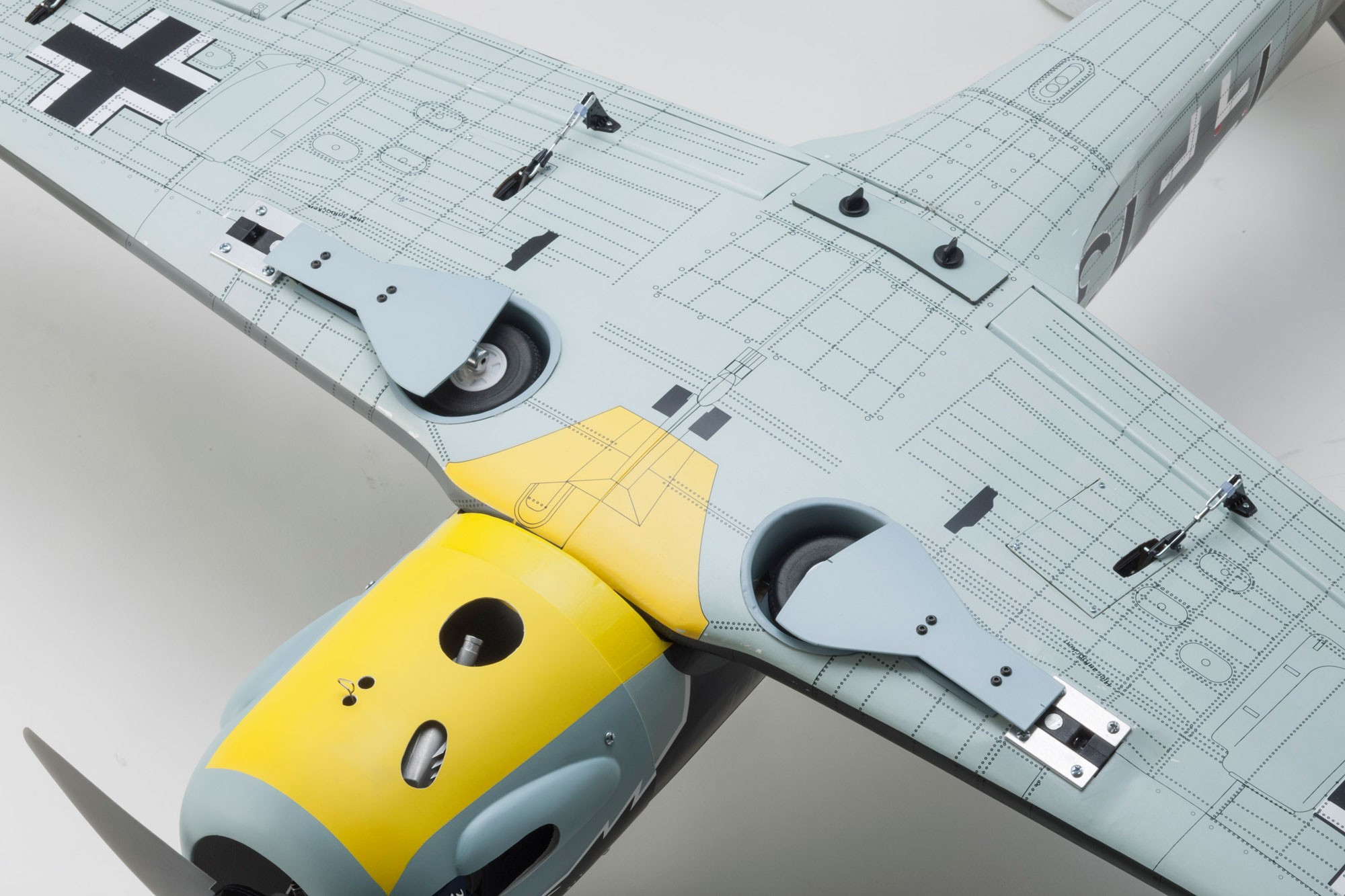 Kyosho SQS Focke Wulf EP/GP 50 ARF 6