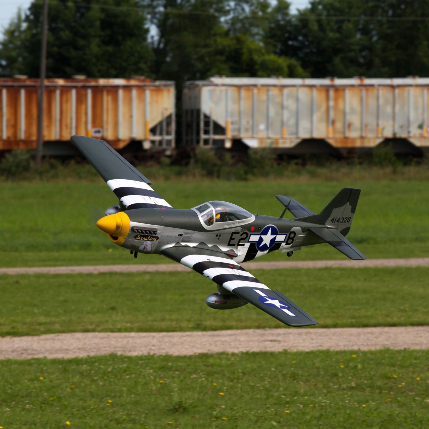 Hangar 9 P-51D 20cc ARF 1 ,7m EP /GP 23