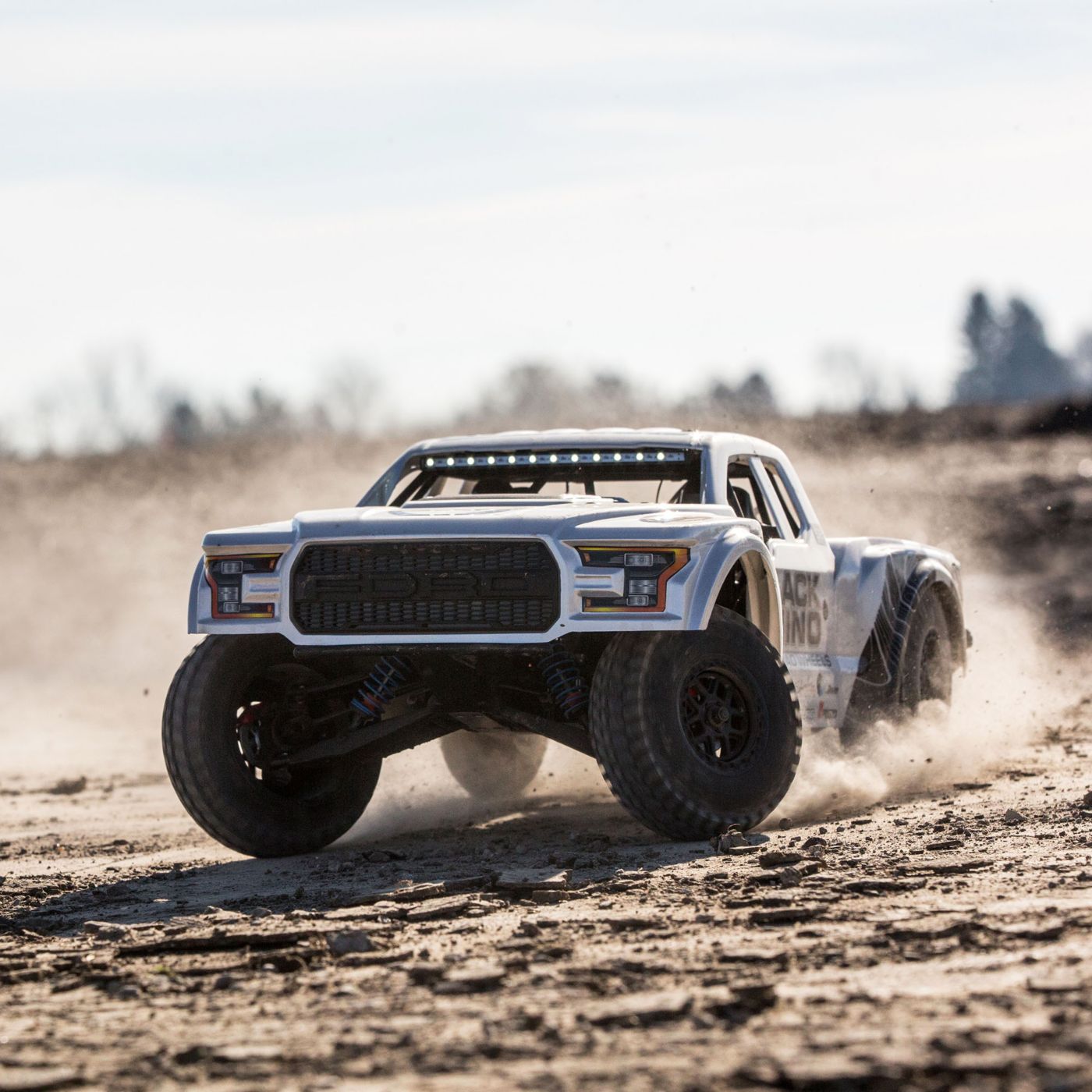 Losi Ford Raptor Baja Desert Racer brushless rtr 12